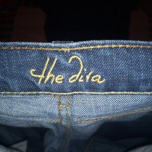 The Diva Jeans women’s size 6